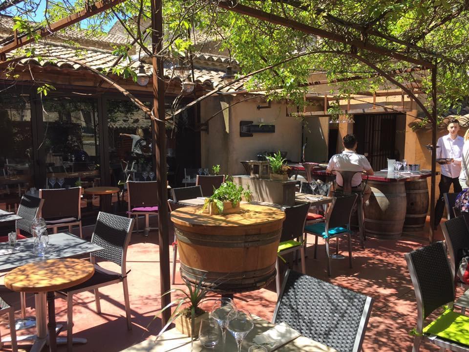 Hotel Le Vieux Bistrot Cabrières-dʼAvignon Esterno foto