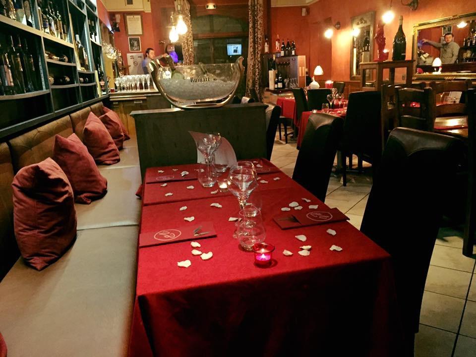 Hotel Le Vieux Bistrot Cabrières-dʼAvignon Esterno foto