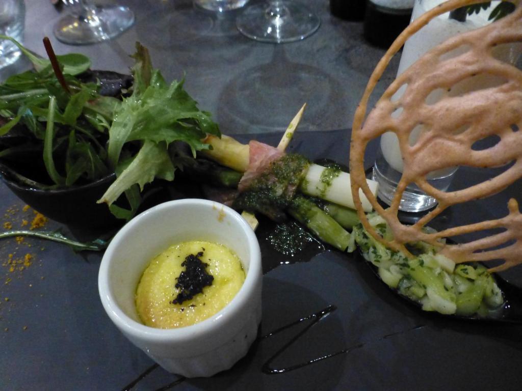 Hotel Le Vieux Bistrot Cabrières-dʼAvignon Esterno foto