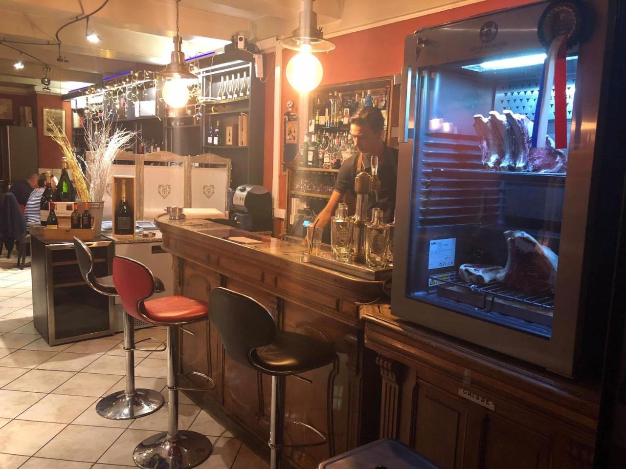 Hotel Le Vieux Bistrot Cabrières-dʼAvignon Esterno foto